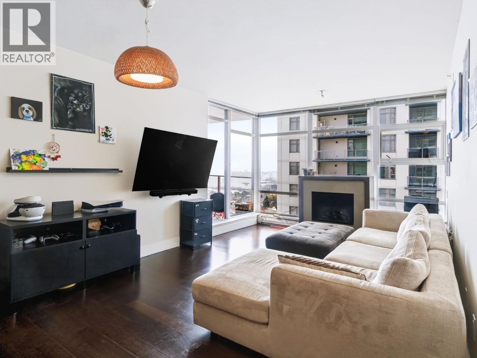 1307 158 W 13TH STREET