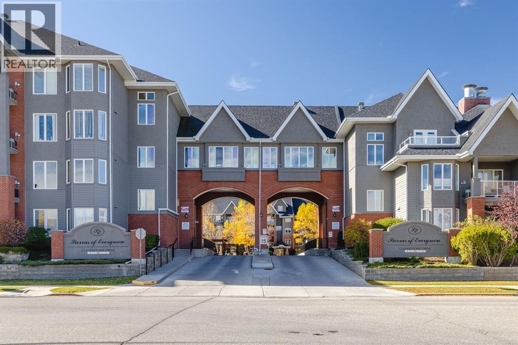 237, 15 Everstone Drive SW, Calgary, Alberta  T2Y 5B5 - Photo 2 - A2349433