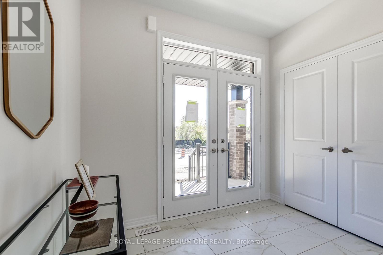 849 Hickory Crescent, Milton, Ontario  L9E 2C6 - Photo 4 - W14034352