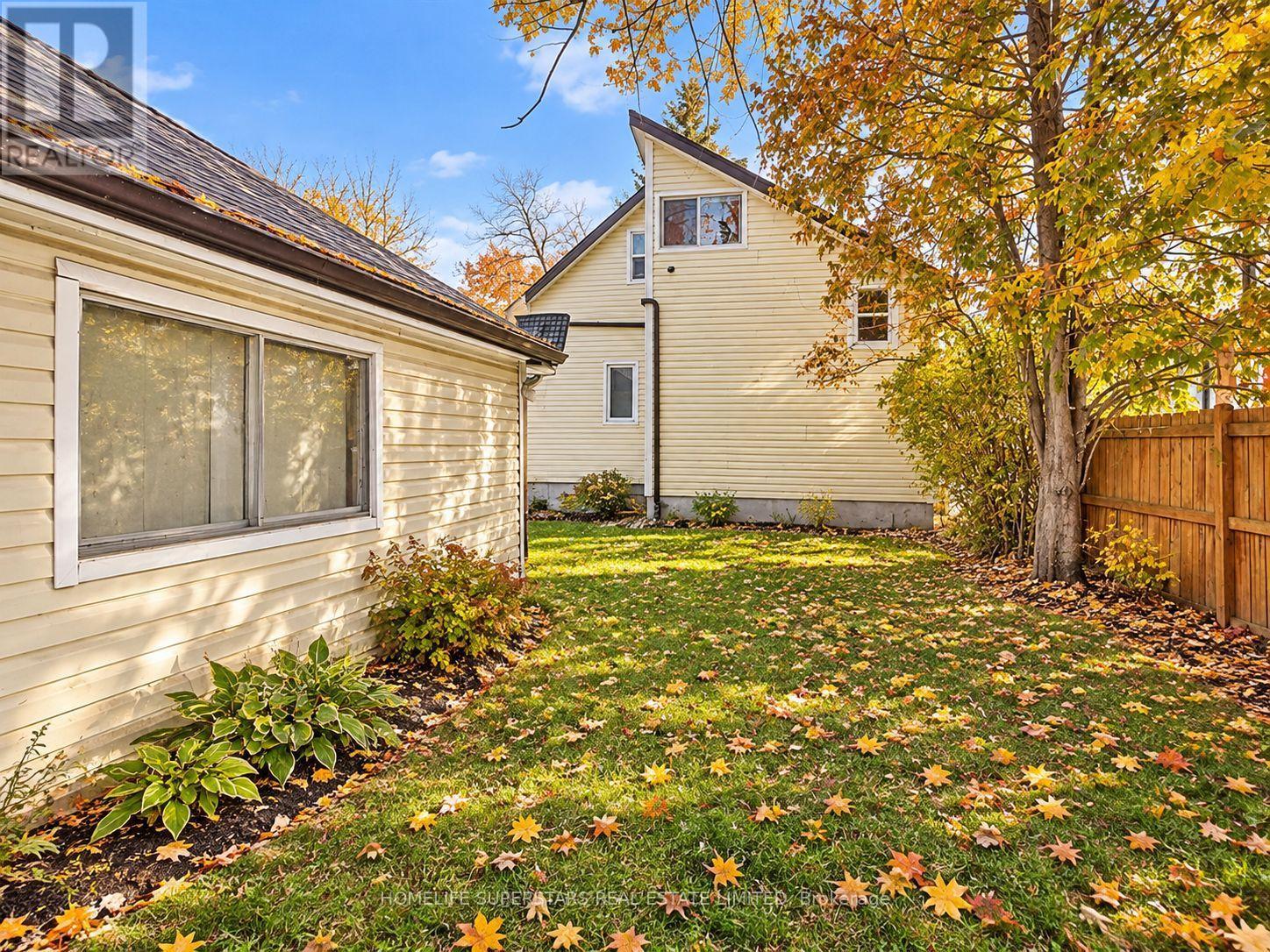 17 Manning Street, St. Catharines, Ontario  L2R 4M1 - Photo 2 - X14034624