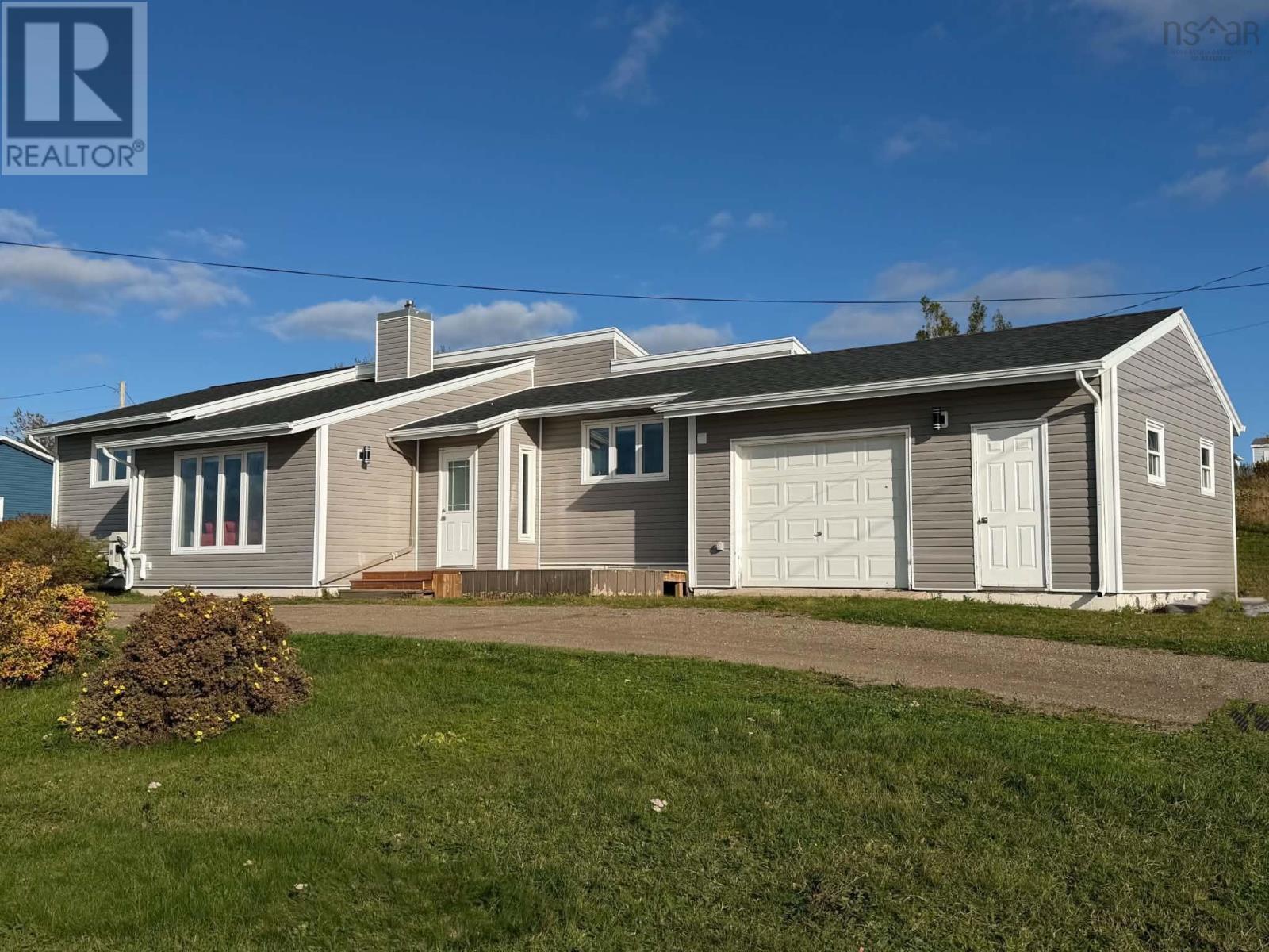81 La Pointe Du Havre Road, Chéticamp, Nova Scotia  B0E 1H0 - Photo 3 - 202625865