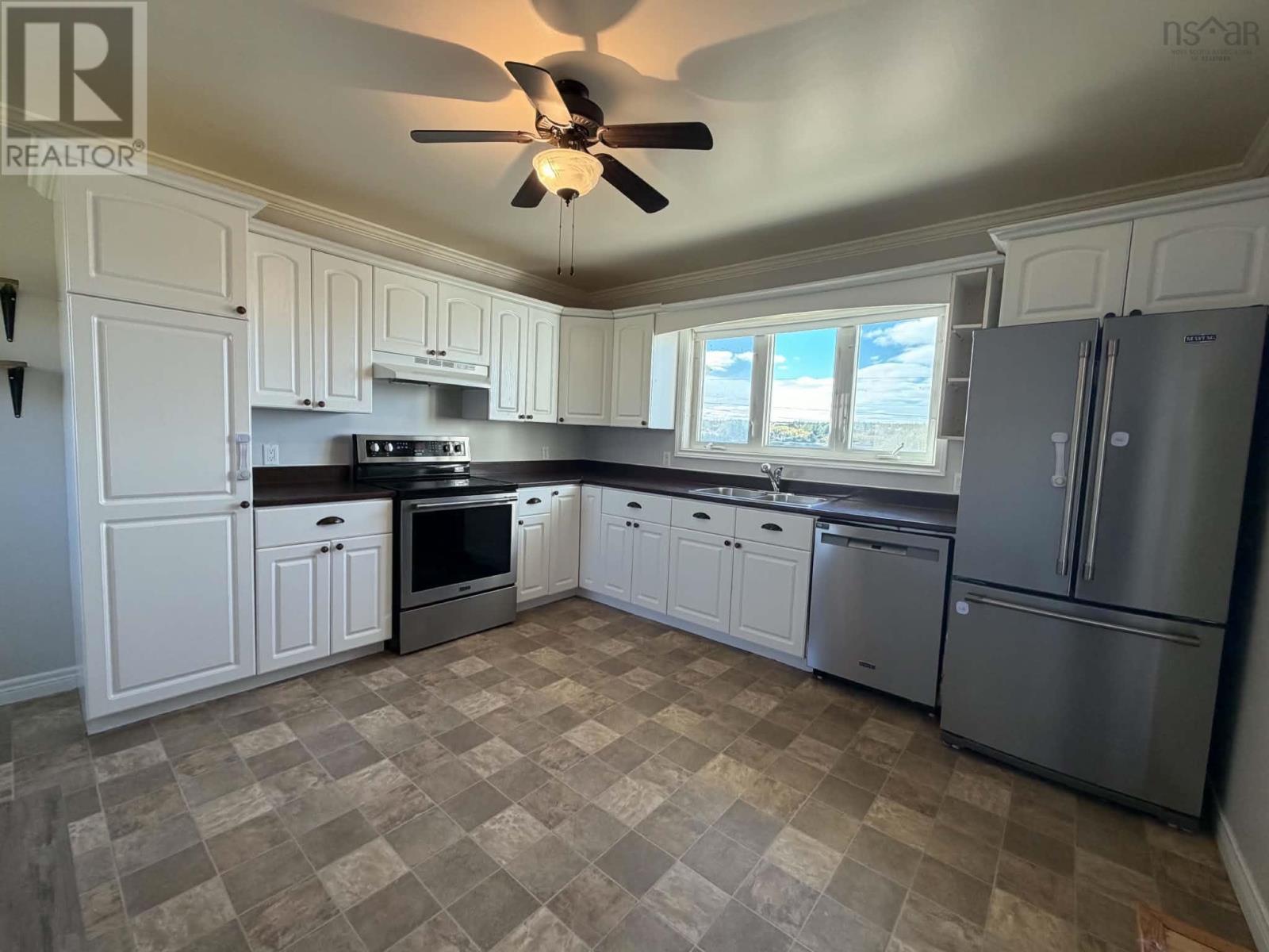 81 La Pointe Du Havre Road, Chéticamp, Nova Scotia  B0E 1H0 - Photo 6 - 202625865