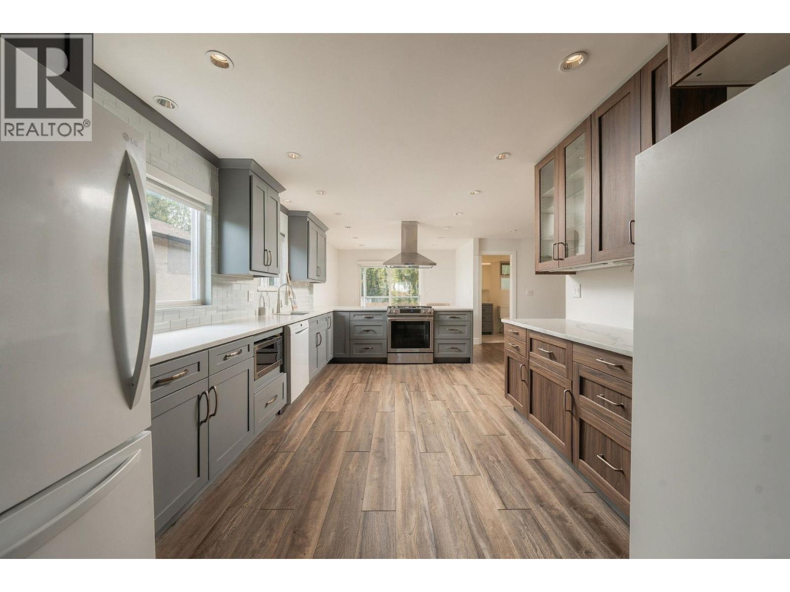 1231 River Drive, Coquitlam, British Columbia  V3E 1N7 - Photo 12 - R3175586