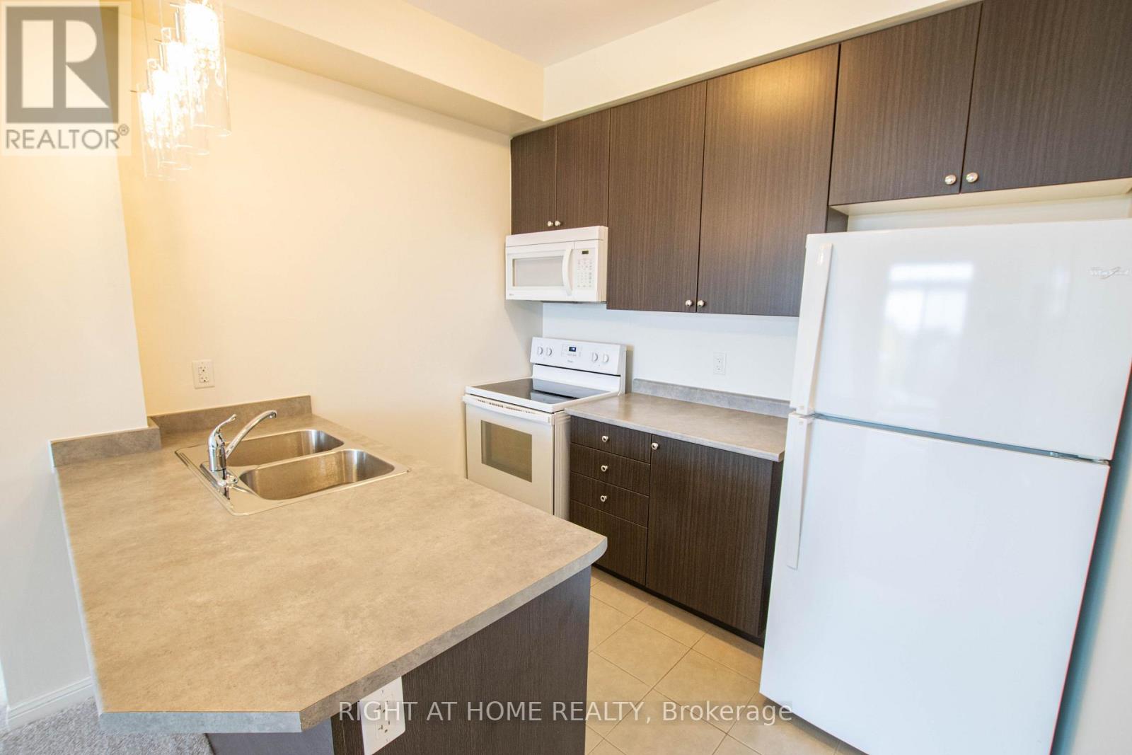 425 - 80 Aspen Springs Drive, Clarington (Bowmanville), Ontario  L1C 0V4 - Photo 10 - E14034668