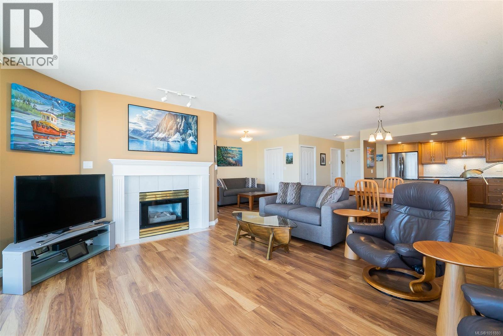311 158 Promenade Dr