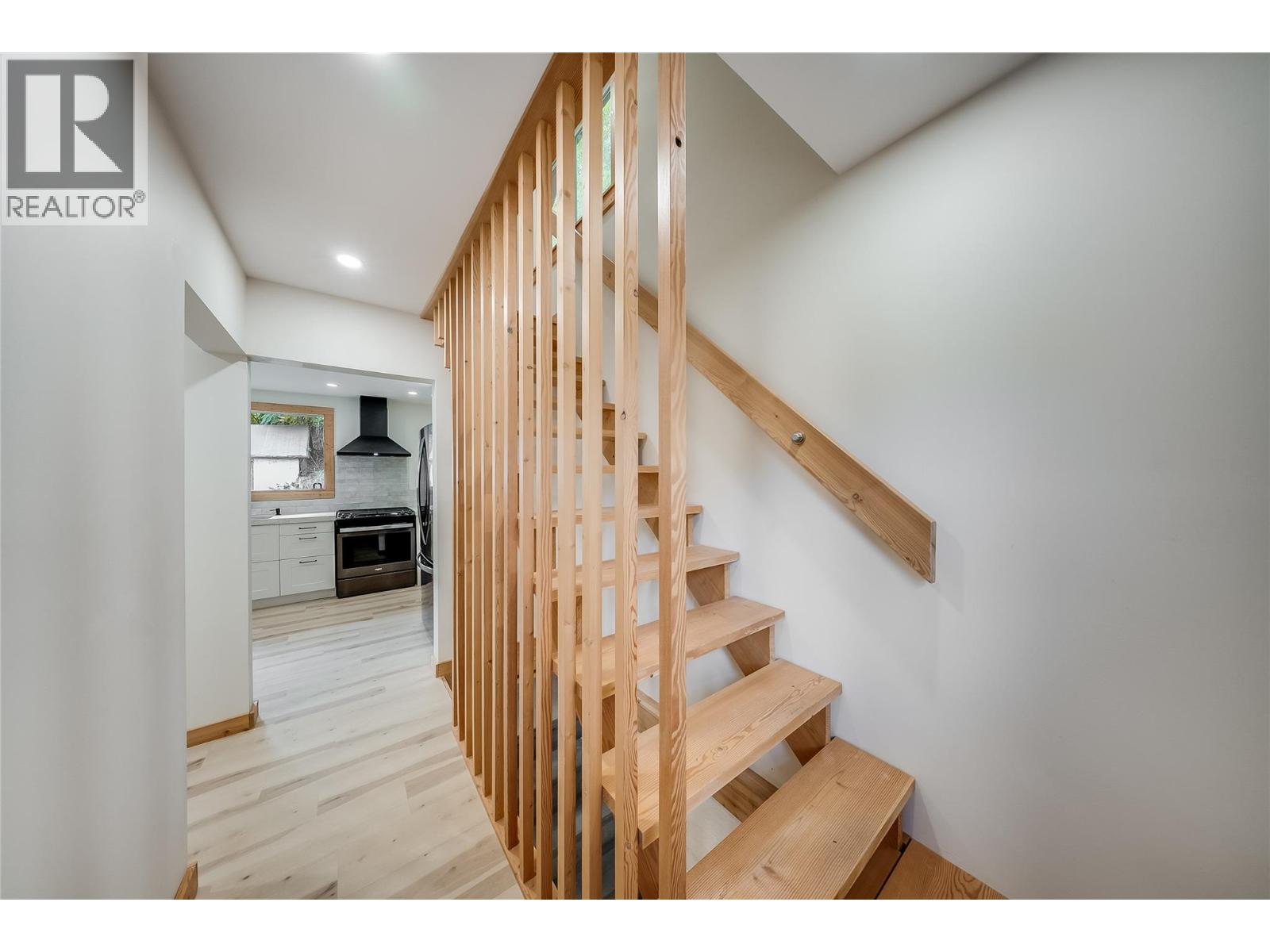283 WELLINGTON Avenue