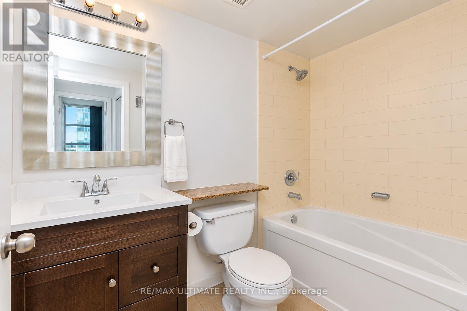 4601 - 35 Mariner Terrace, Toronto, Ontario  M5V 3V9 - Photo 10 - C13882664