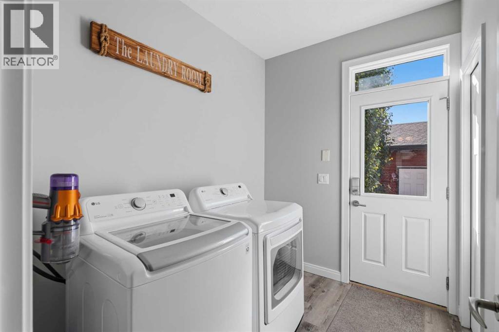 1305 Coopers Drive SW