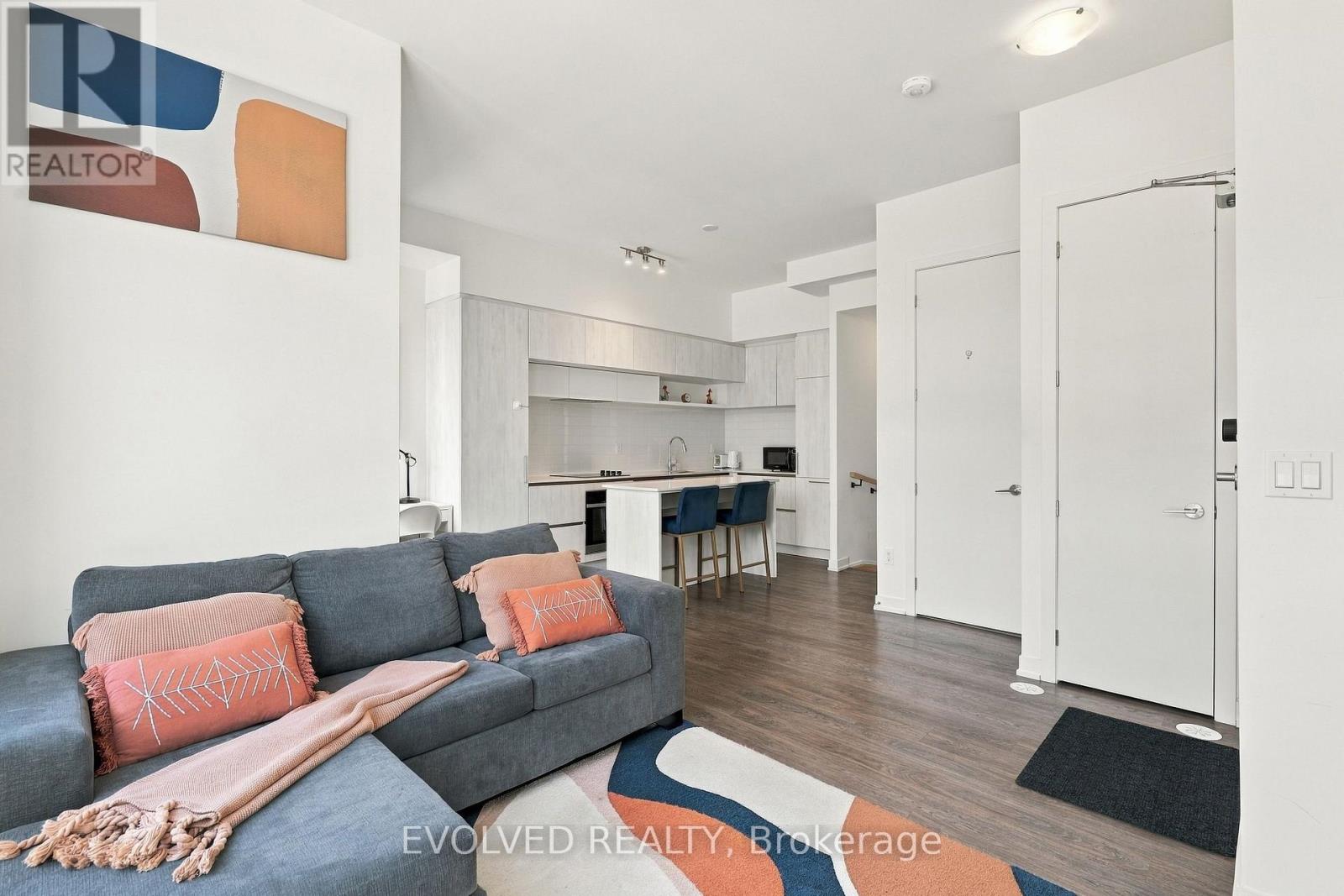 8 Steckley House Lane, Richmond Hill, Ontario  L4S 0N1 - Photo 6 - N14034700
