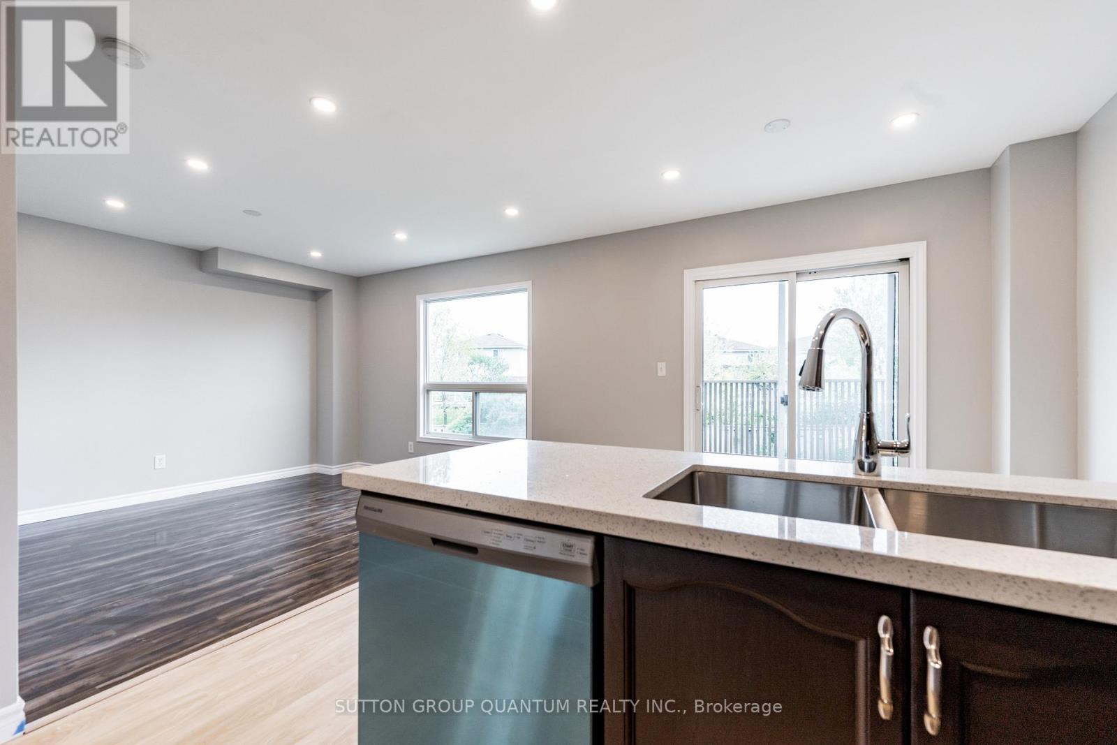 Upper - 48 White Sands Court, Kitchener, Ontario  N2E 3S4 - Photo 10 - X14034712