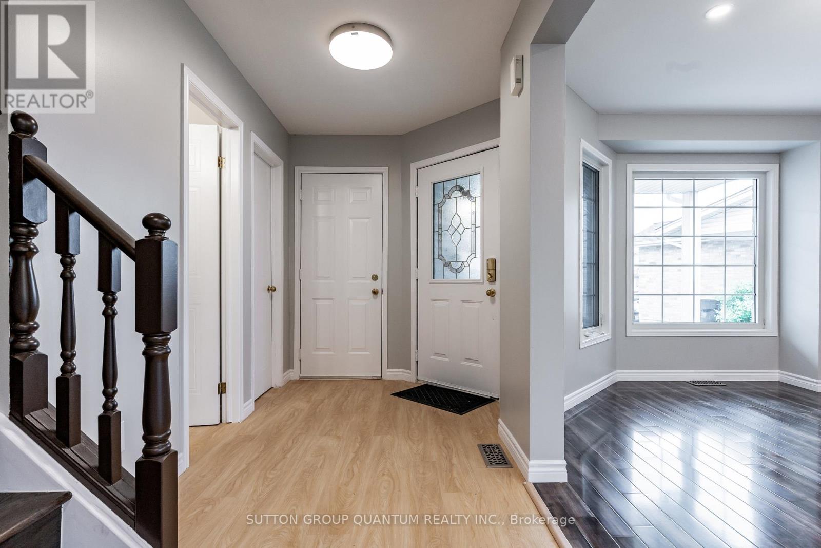 Upper - 48 White Sands Court, Kitchener, Ontario  N2E 3S4 - Photo 4 - X14034712