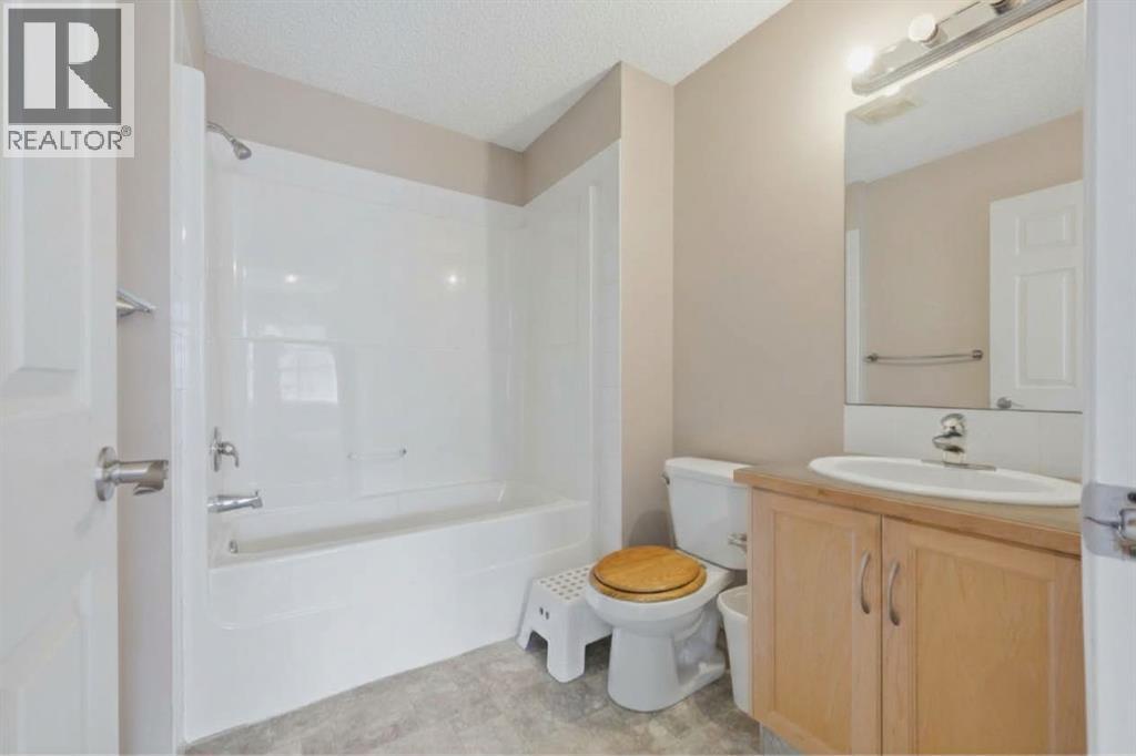 124 Everridge Gardens Sw, Calgary, Alberta T2Y 0G9 - Photo 11 - A2329599