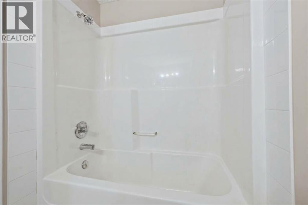 124 Everridge Gardens Sw, Calgary, Alberta T2Y 0G9 - Photo 18 - A2329599