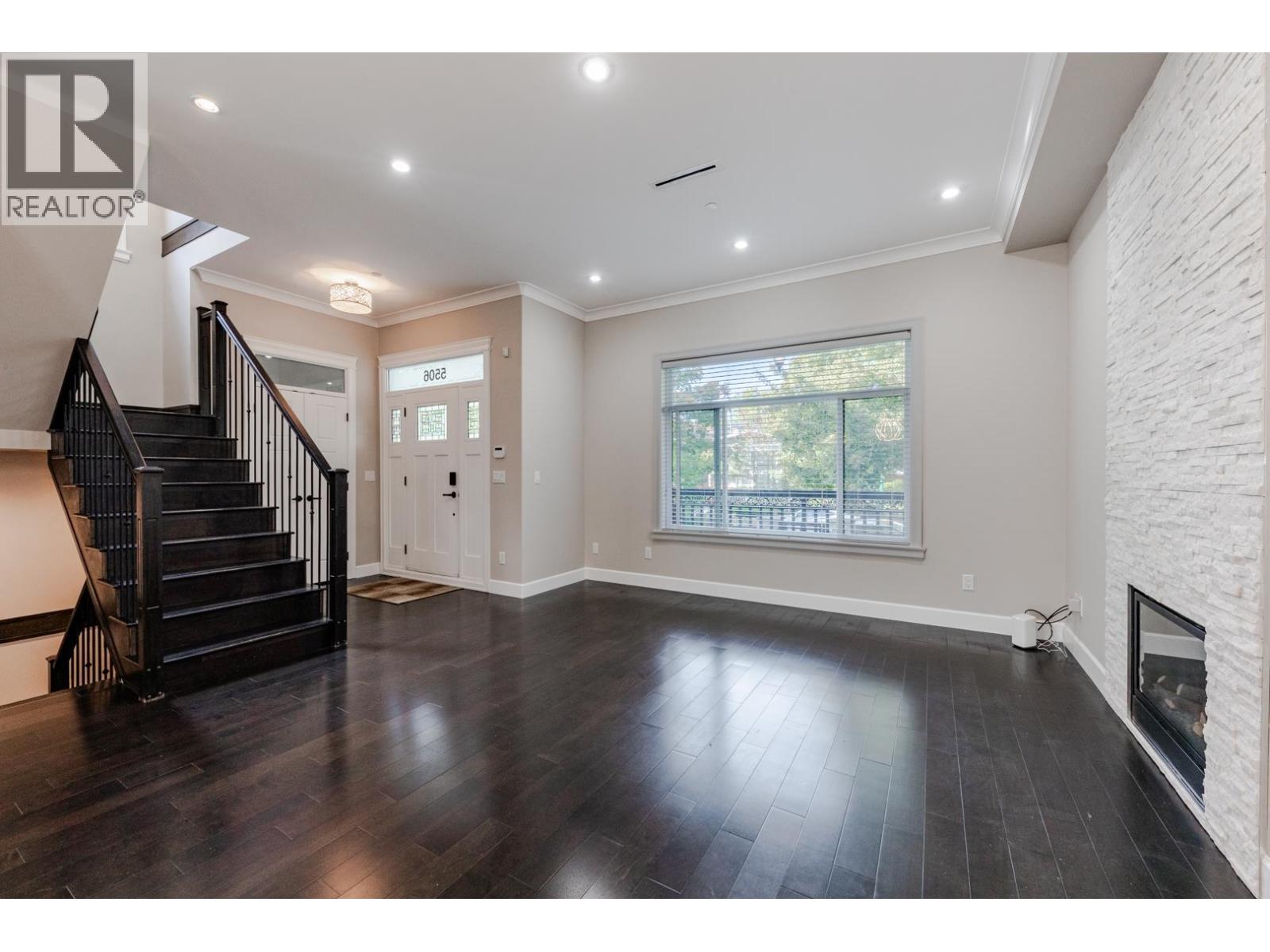 5506 College Street, Vancouver, British Columbia  V5R 3Z7 - Photo 4 - R3175223
