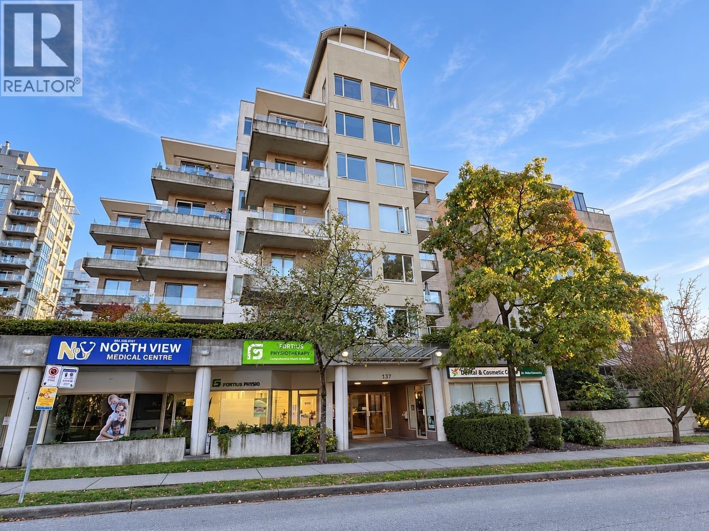504 137 WEST 17TH STREET, north vancouver, British Columbia