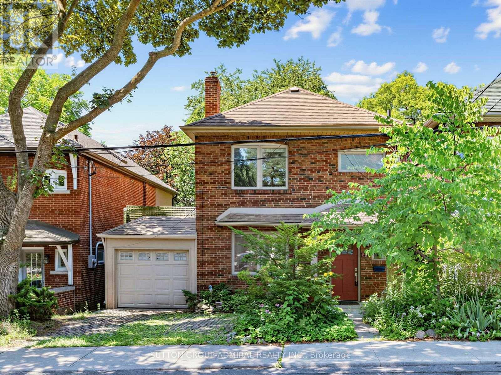 Lower - 246 Ellis Avenue, Toronto (High Park-Swansea), Ontario  M6S 2X2 - Photo 1 - W14034724