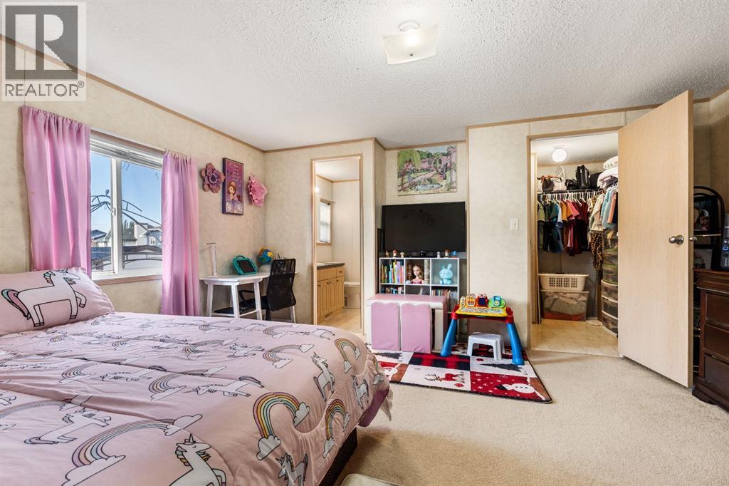 32 Davio Place