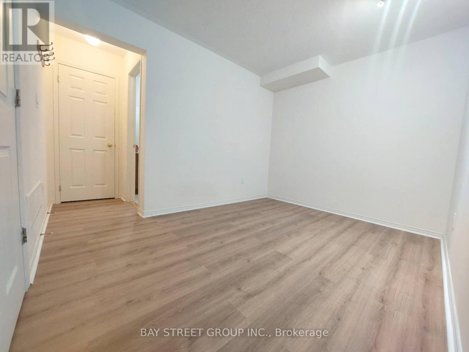 59 William F Bell Parkway, Richmond Hill, Ontario  L4S 0K1 - Photo 6 - N13703286