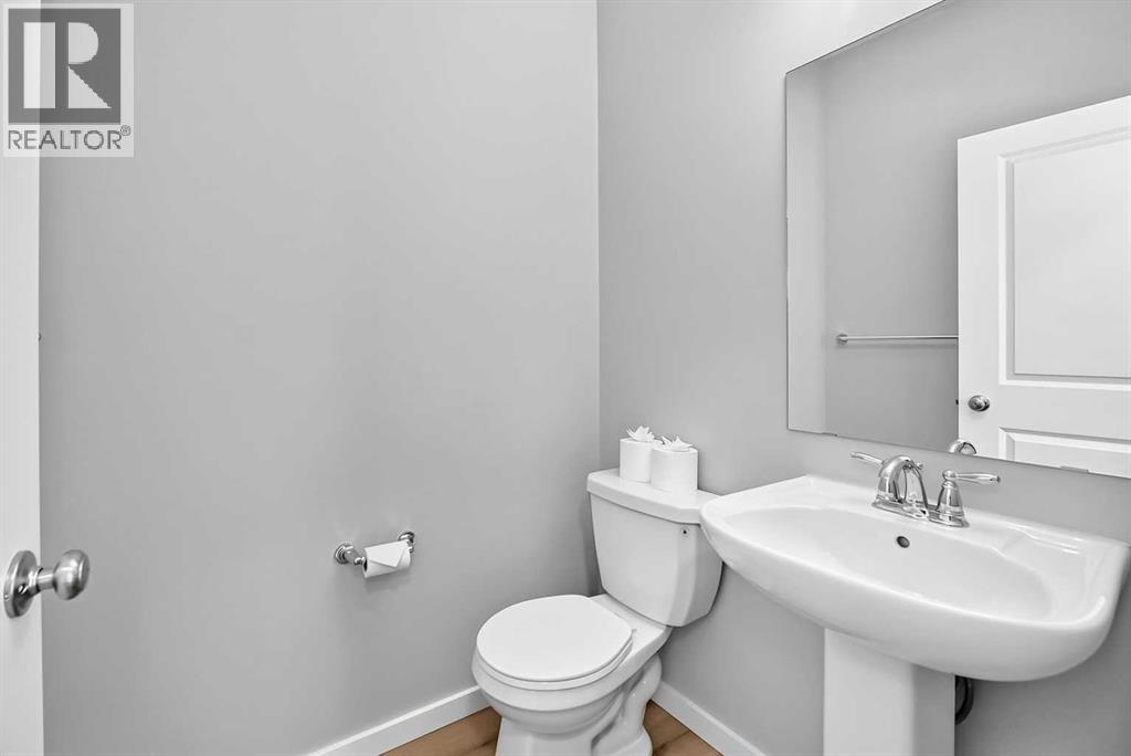 122 belmont Crescent SW