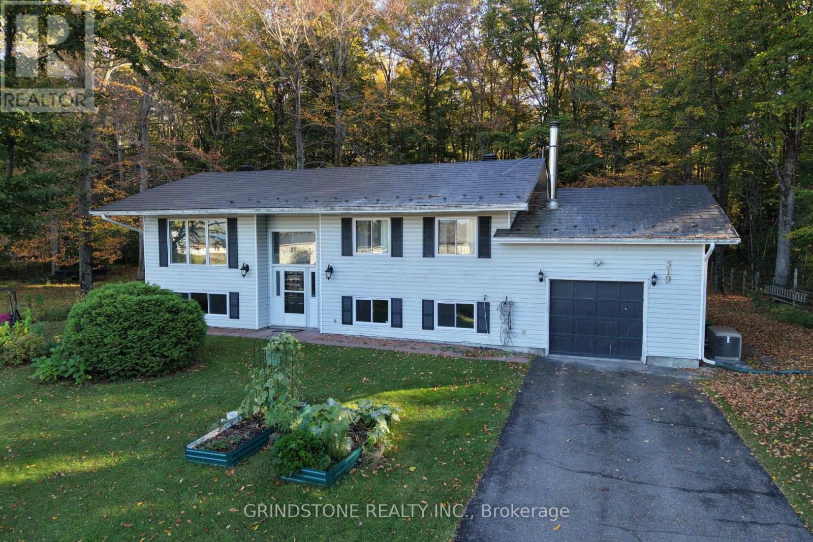319 RIVERWOOD DRIVE, Ottawa, Ontario