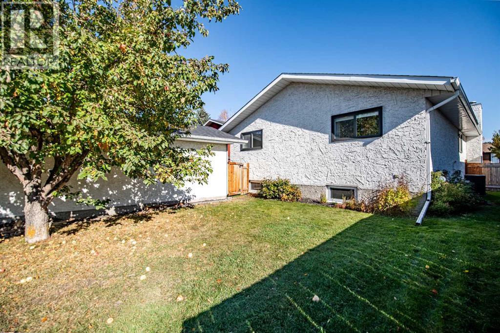 112 Carroll Crescent