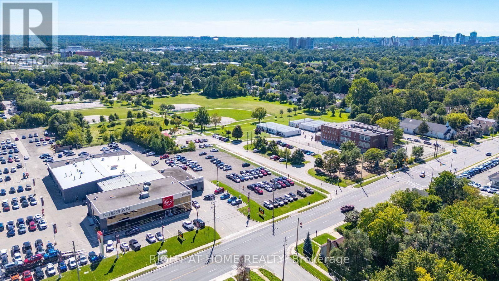 36 Wethered Street, London East, Ontario  N5Y 1G9 - Photo 3 - X14033056