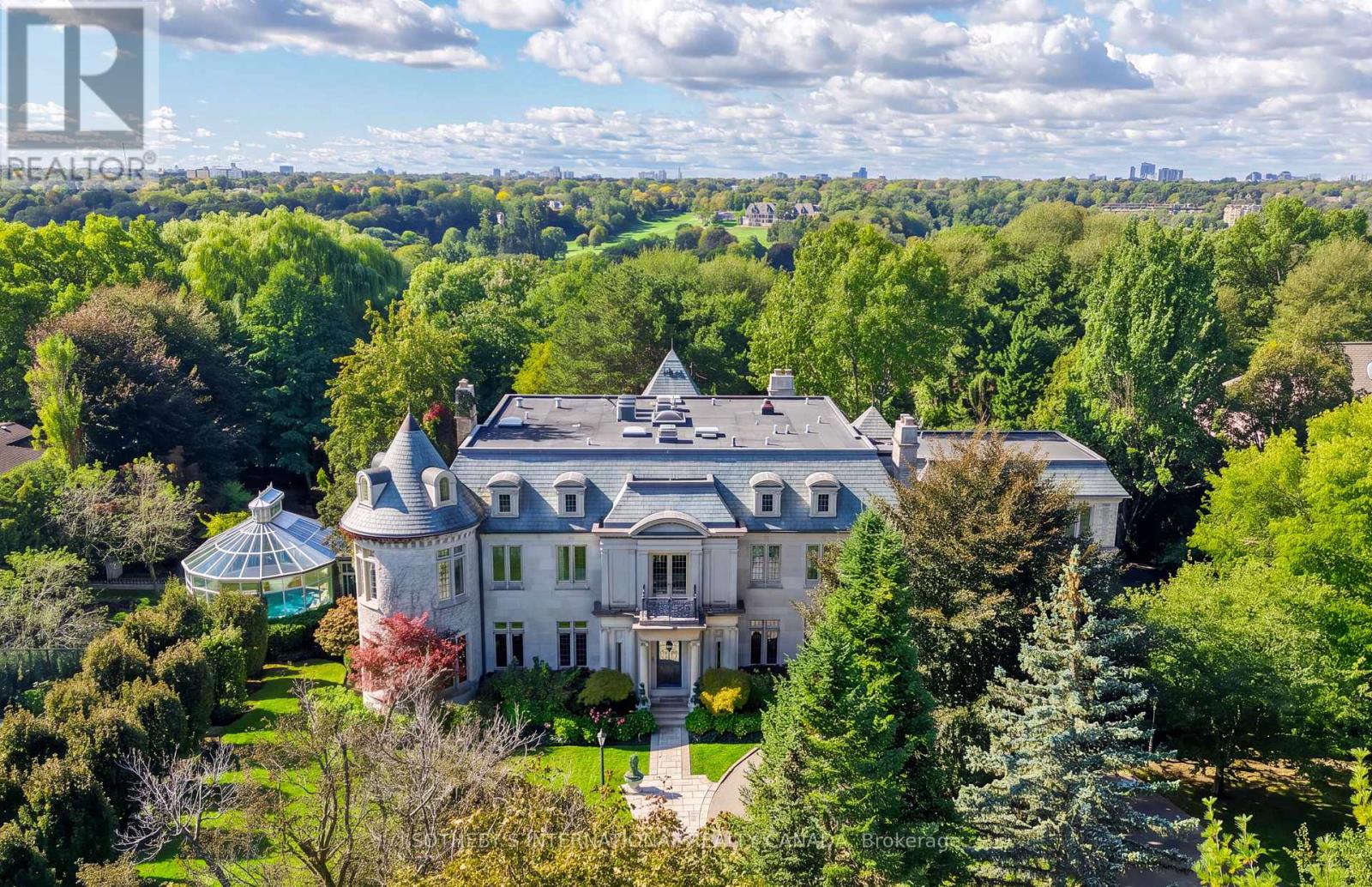 45 & 51 BAYVIEW RIDGE, Toronto, Ontario
