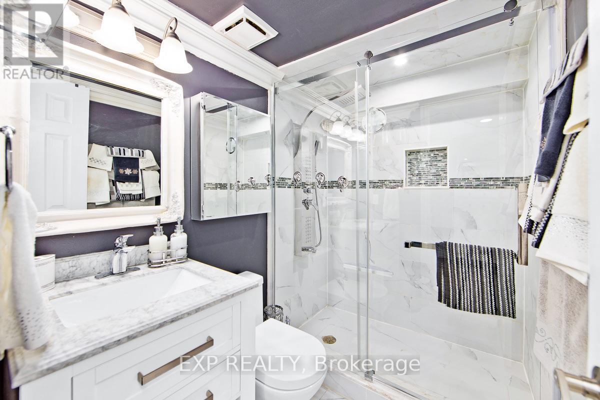 Main - 321 Mutual Street, Toronto, Ontario  M4Y 1X6 - Photo 15 - C14034784