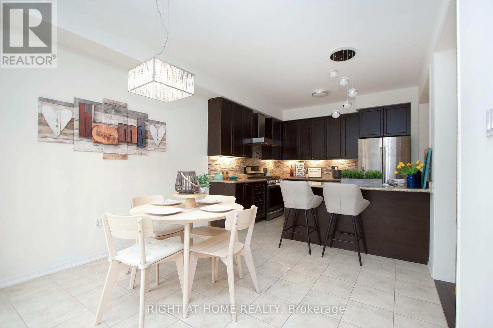 203 Lady Angela Avenue, Oshawa, Ontario  L1L 0K3 - Photo 17 - E14034760