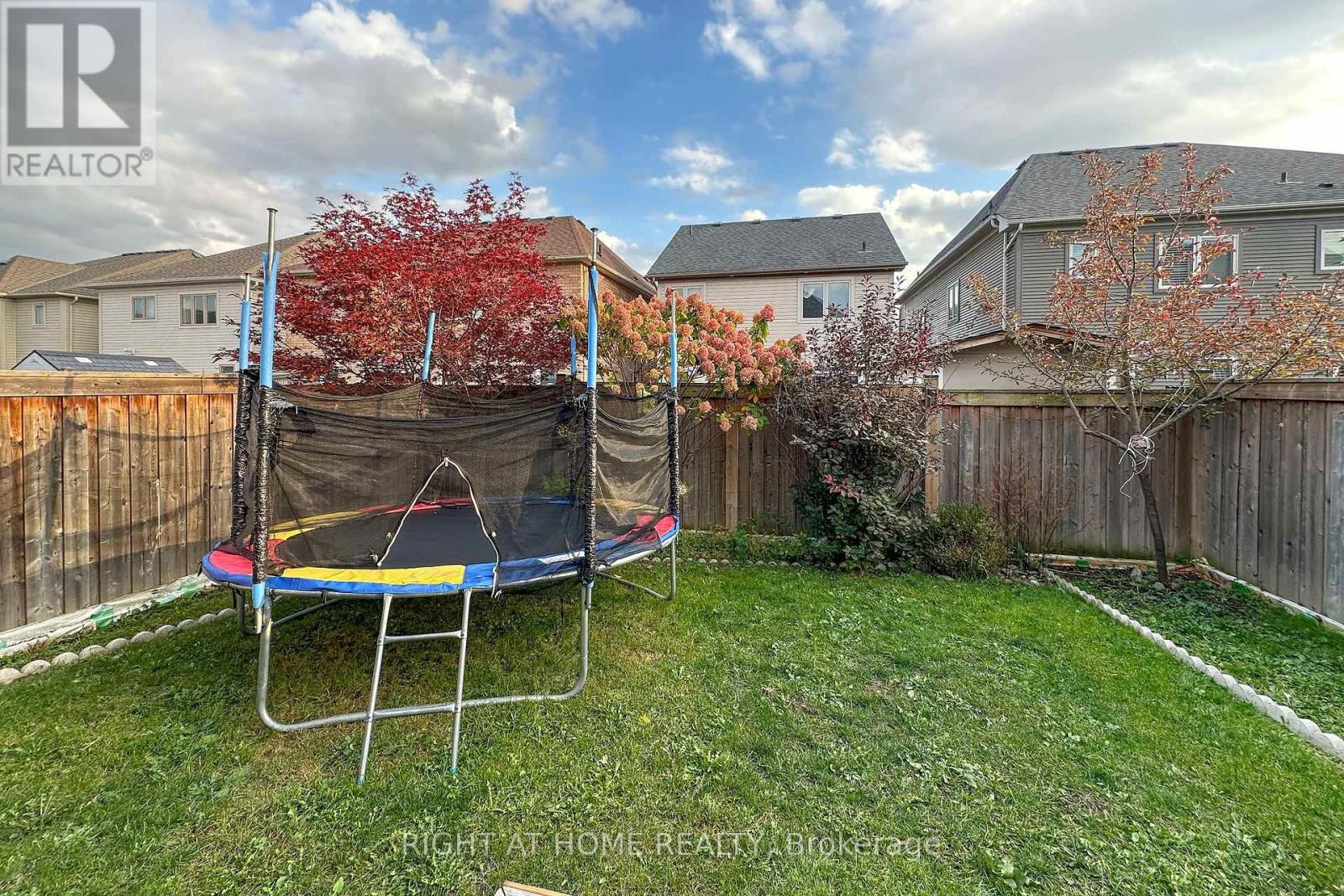 203 Lady Angela Avenue, Oshawa, Ontario  L1L 0K3 - Photo 35 - E14034760