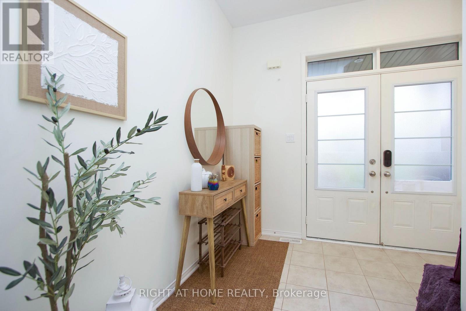203 Lady Angela Avenue, Oshawa, Ontario  L1L 0K3 - Photo 4 - E14034760