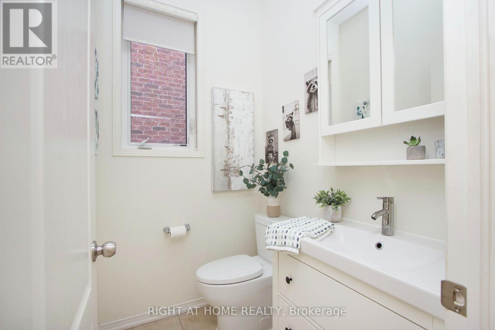 203 Lady Angela Avenue, Oshawa, Ontario  L1L 0K3 - Photo 6 - E14034760