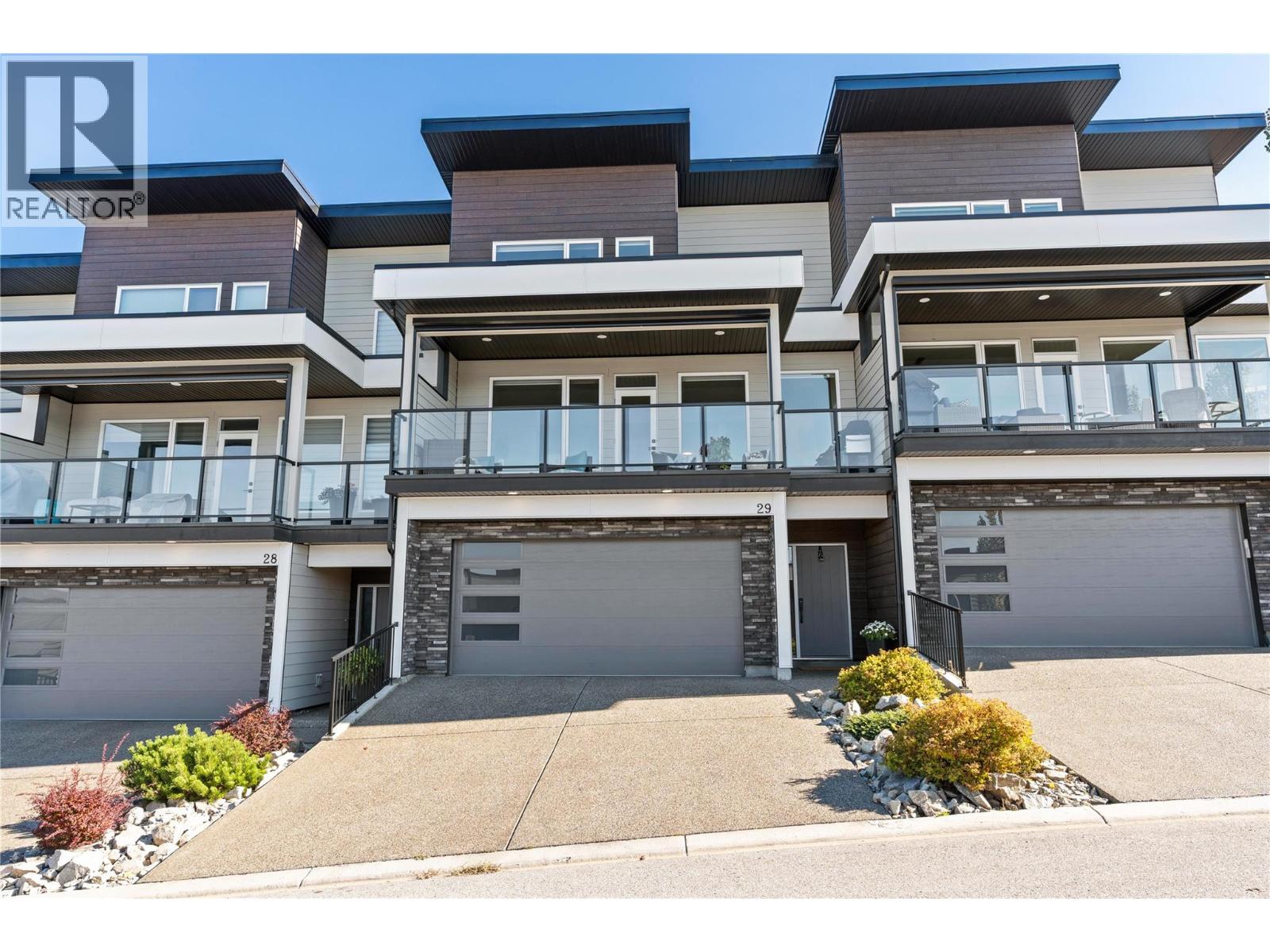1000 Mt Robson Place Unit# 29, Vernon, British Columbia  V1B 4G2 - Photo 2 - 10402290