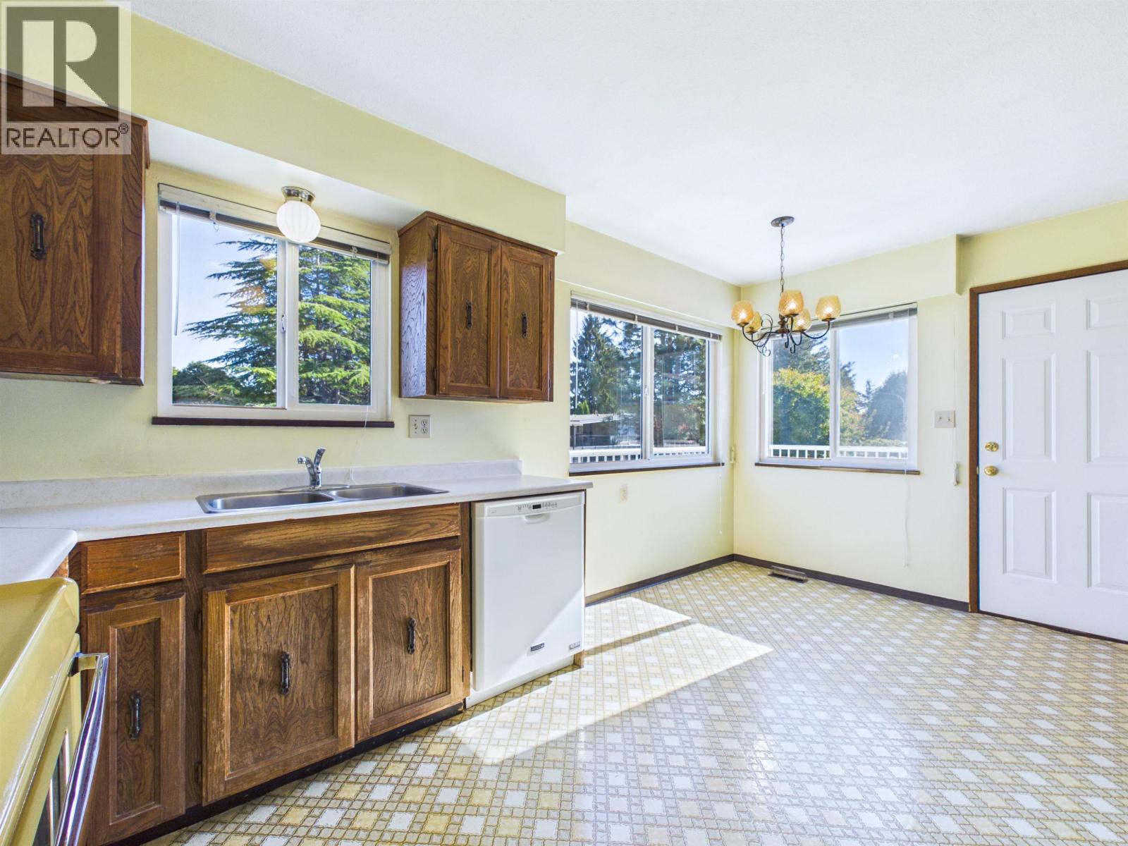 8420 Demorest Drive, Richmond, British Columbia  V7A 4M1 - Photo 22 - R3174505