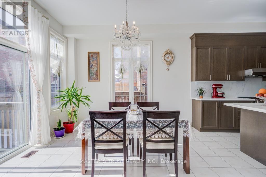 57 Tupling Street, Bradford West Gwillimbury, Ontario  L3Z 0W8 - Photo 17 - N14034774