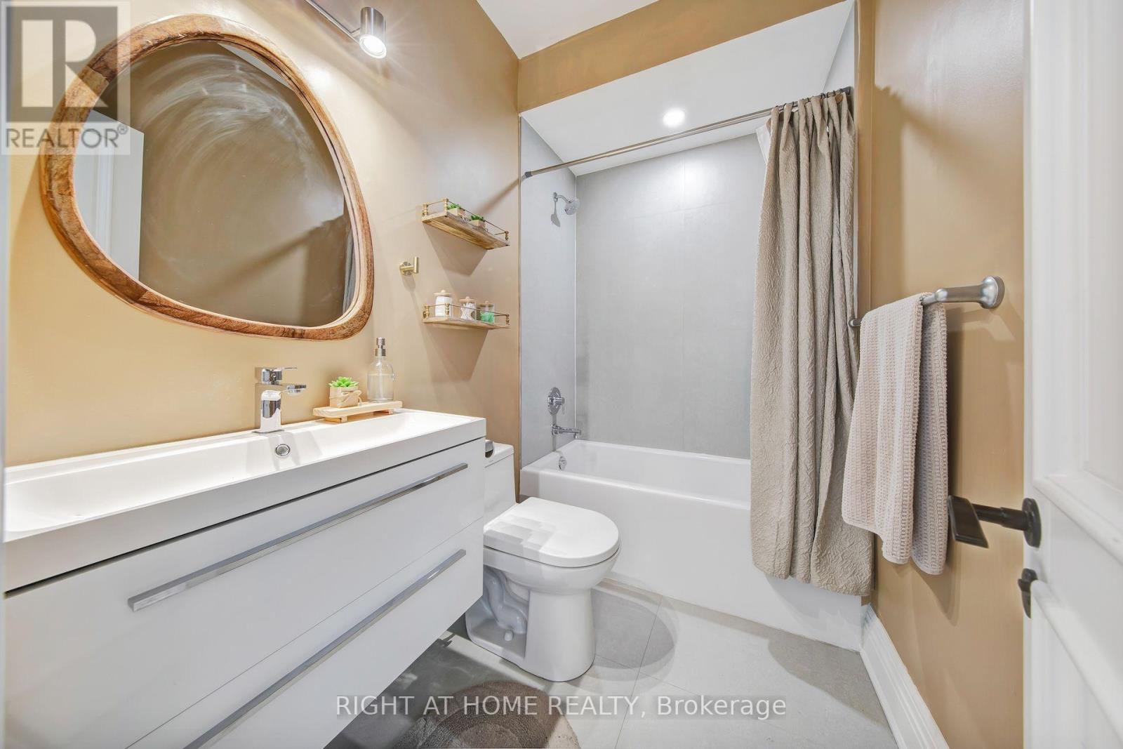 1017 Lorne Park Road, Mississauga, Ontario  L5H 2Z9 - Photo 29 - W14034756