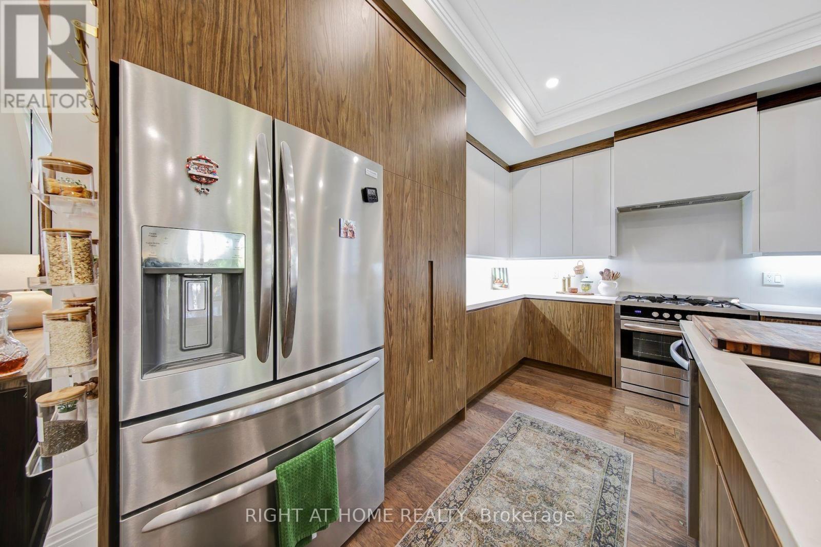 1017 Lorne Park Road, Mississauga, Ontario  L5H 2Z9 - Photo 9 - W14034756