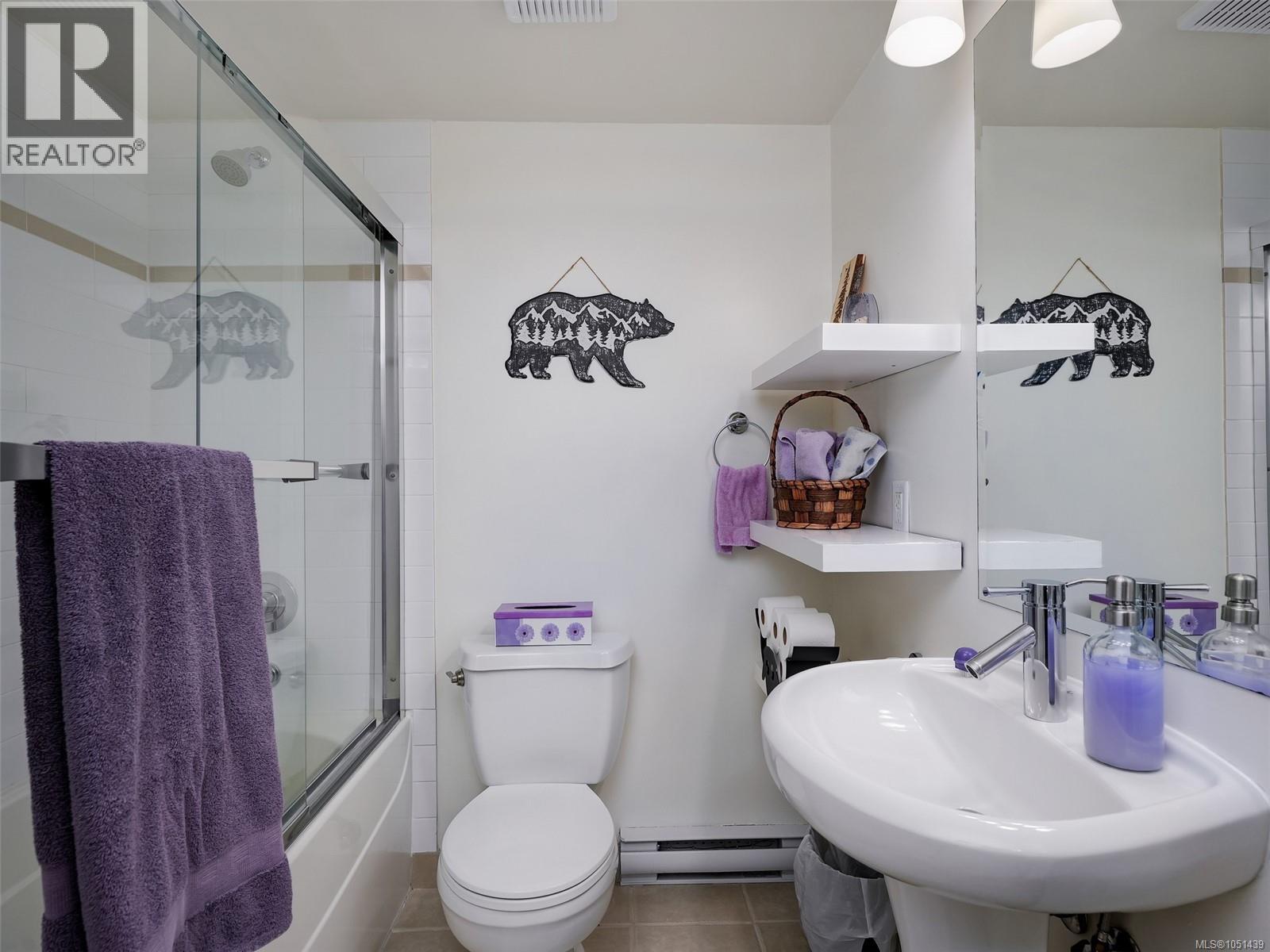210 1315 Esquimalt Rd