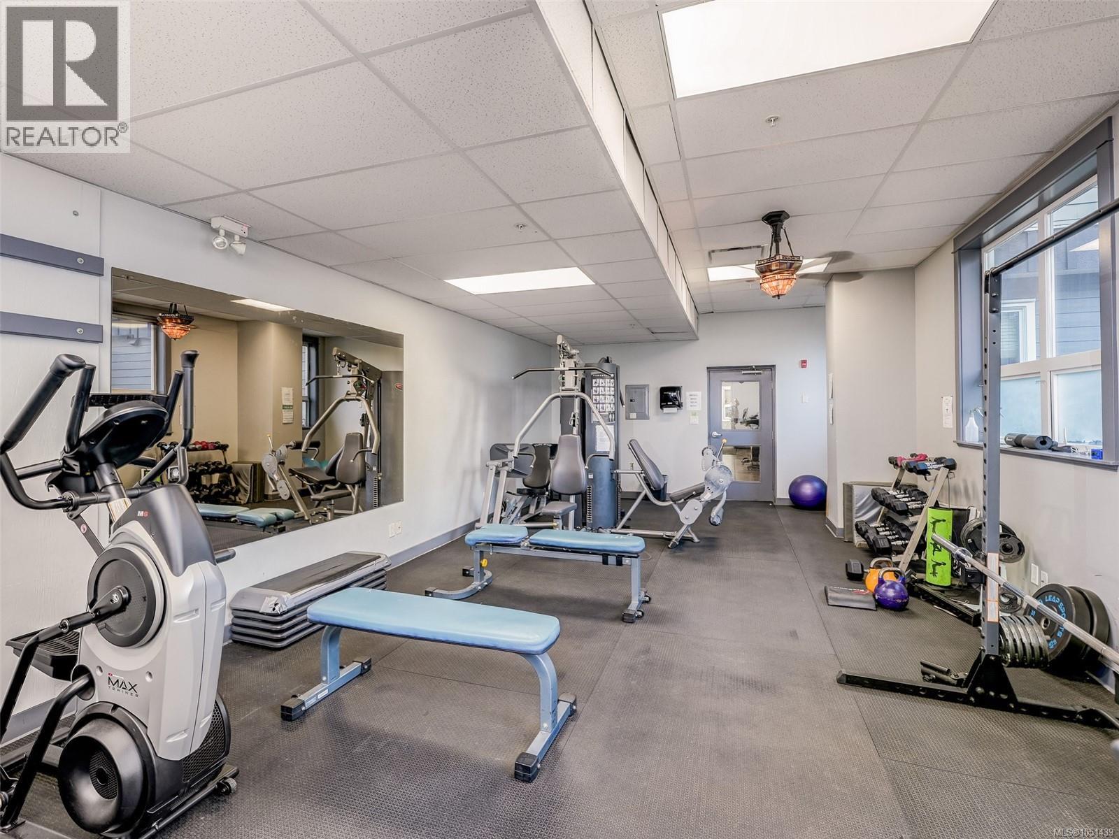 210 1315 Esquimalt Rd