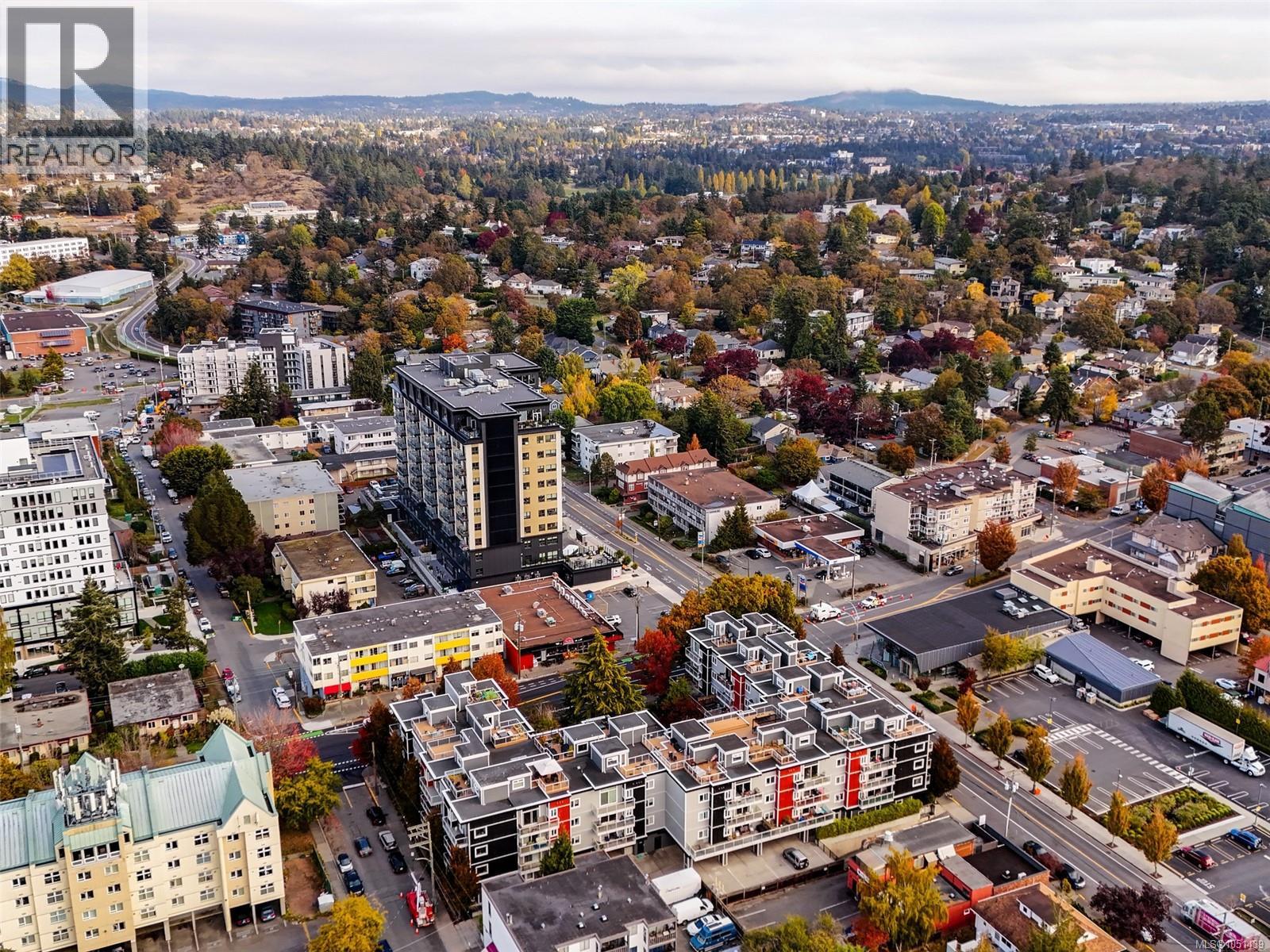 210 1315 Esquimalt Rd