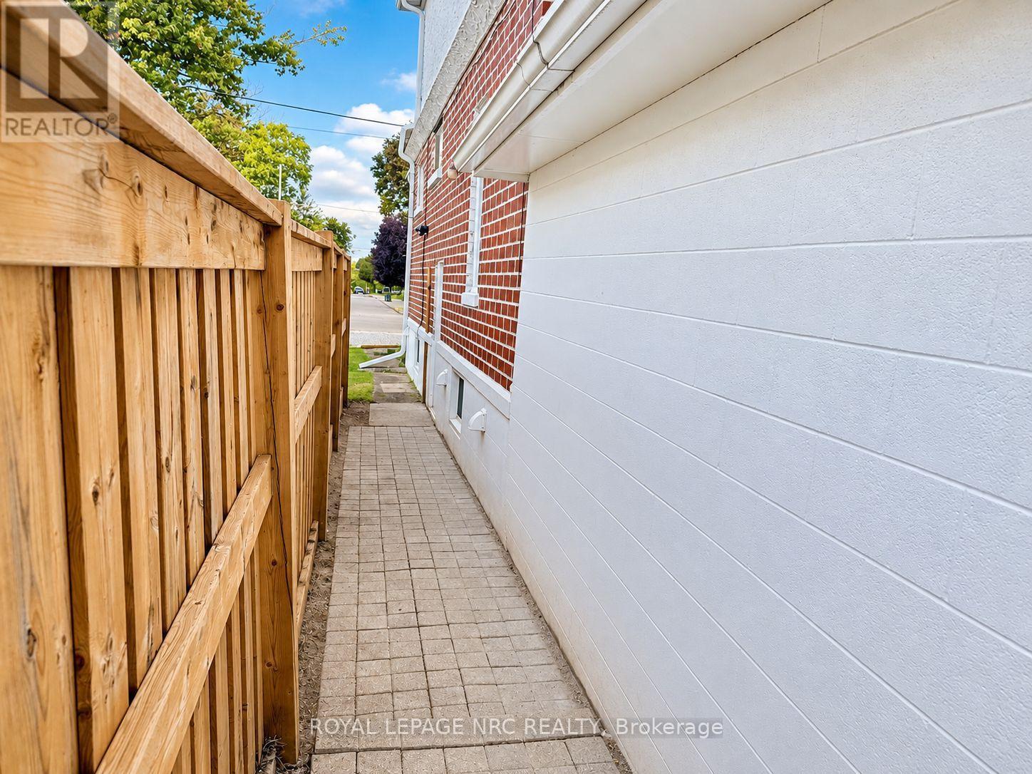 5020 Mcrae Street, Niagara Falls, Ontario  L2E 1P3 - Photo 37 - X13869272