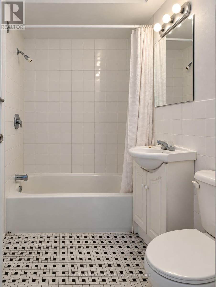 809 - 206 St George Street, Toronto, Ontario  M5R 2N6 - Photo 13 - C14034782