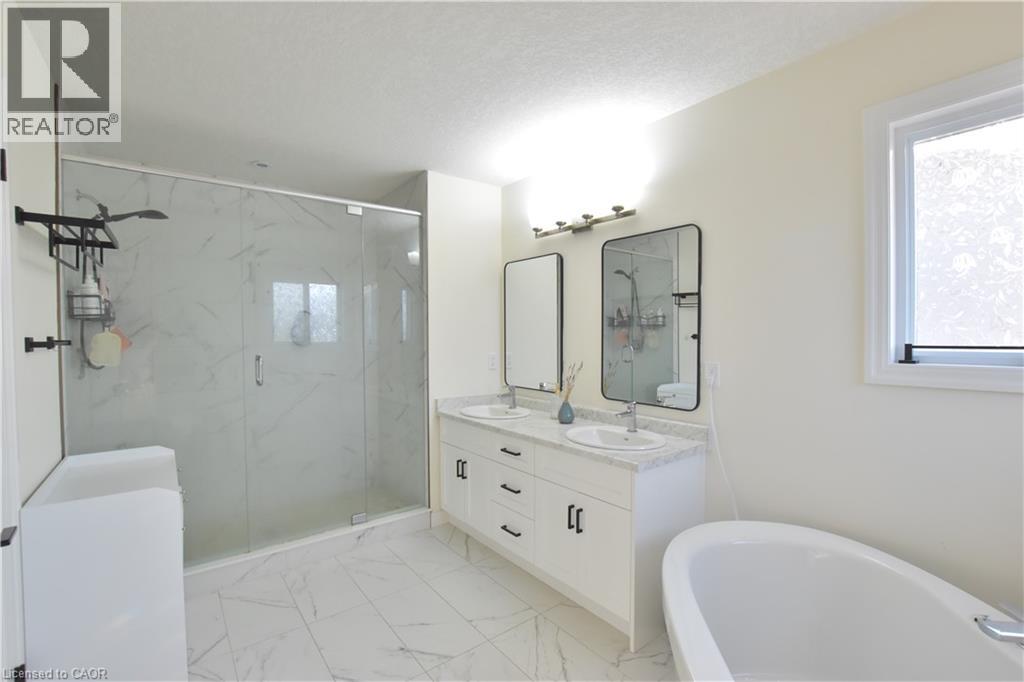 348 Chokecherry Crescent, Waterloo, Ontario  N2V 0H1 - Photo 34 - 40871086