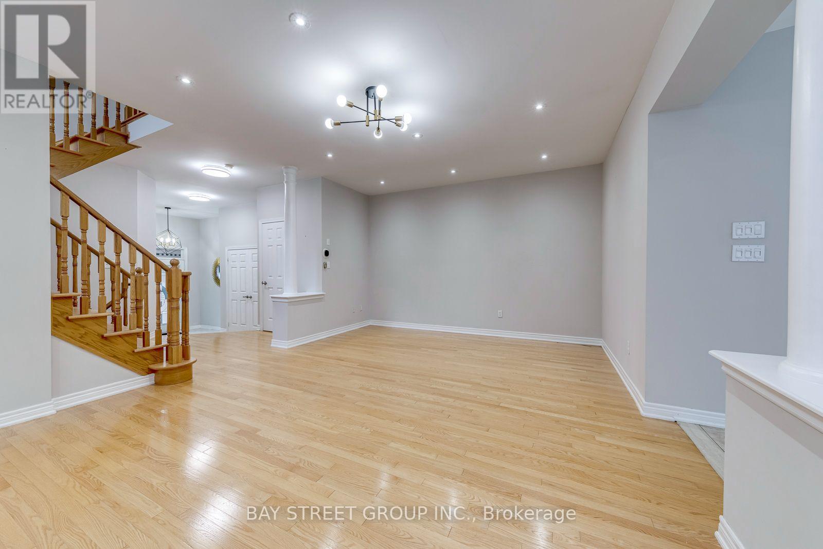 2455 Felhaber Crescent, Oakville, Ontario  L6H 7N8 - Photo 10 - W14034798