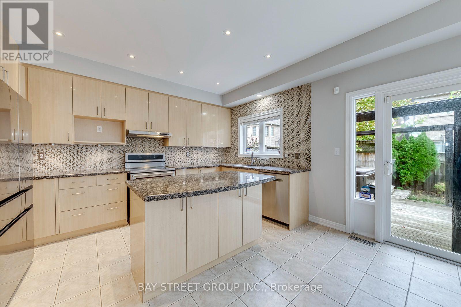 2455 Felhaber Crescent, Oakville, Ontario  L6H 7N8 - Photo 18 - W14034798