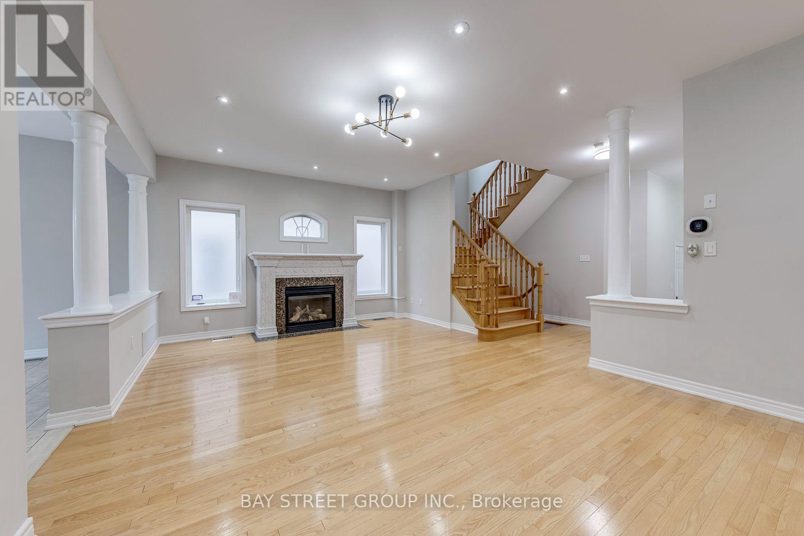 2455 Felhaber Crescent, Oakville, Ontario  L6H 7N8 - Photo 8 - W14034798