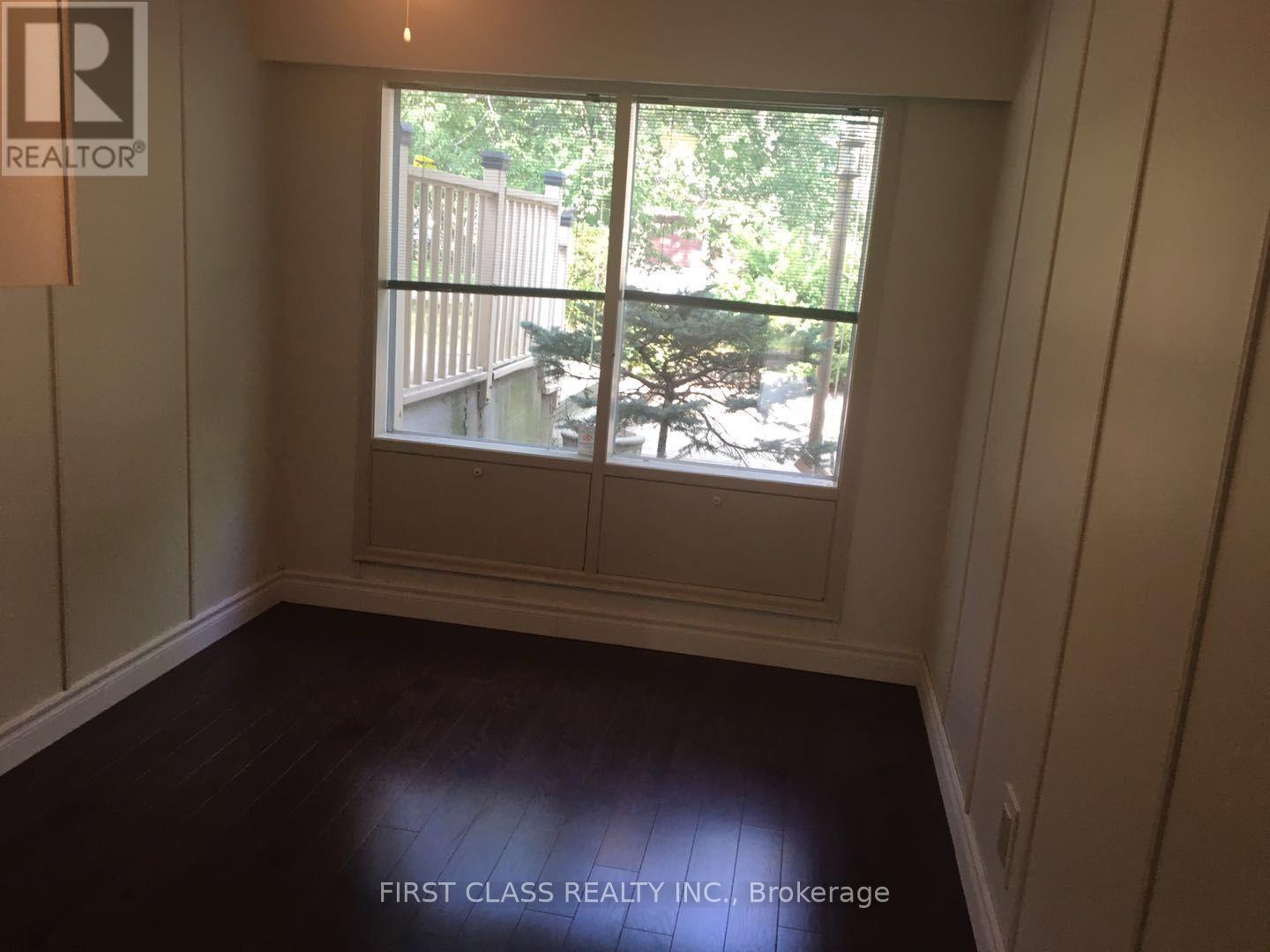 2113 Glenforest Crescent, Oakville, Ontario  L6J 2G5 - Photo 4 - W14034808