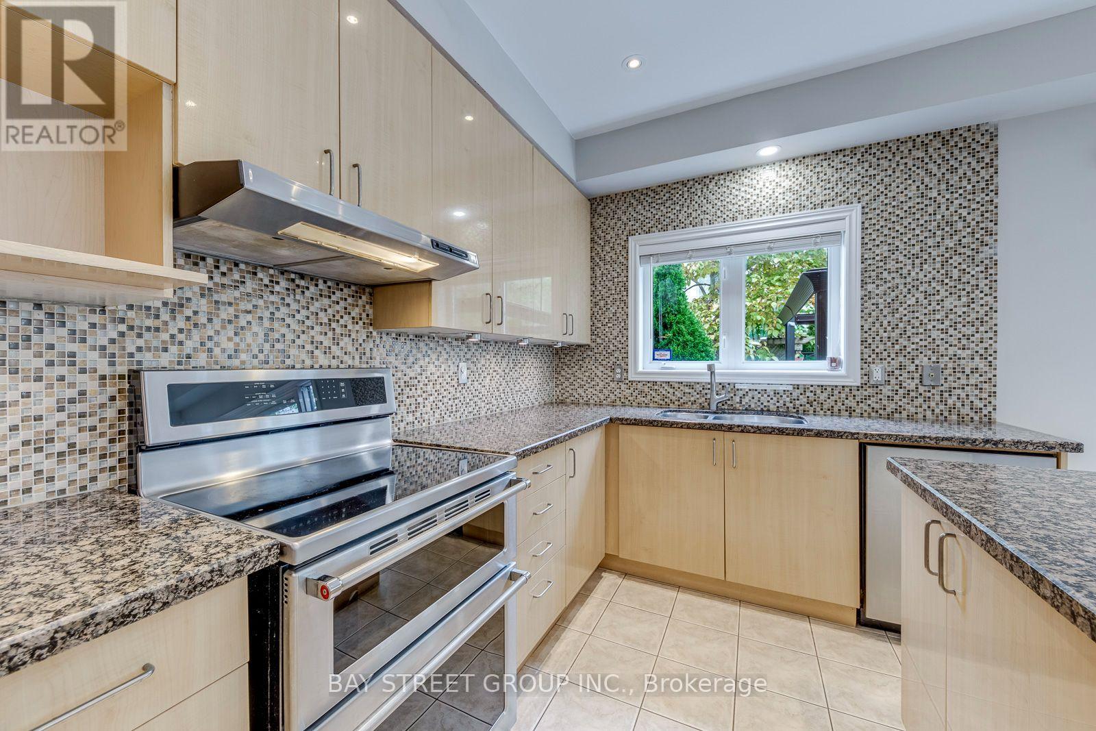 2455 Felhaber Crescent, Oakville, Ontario  L6H 7N8 - Photo 21 - W14034810
