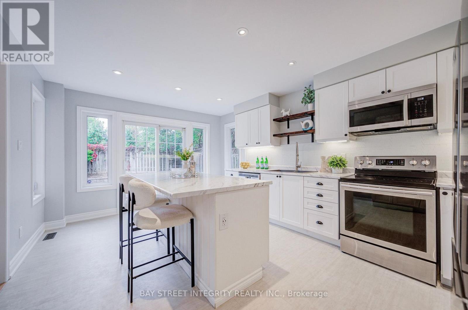 1341 Old English Lane, Oakville, Ontario  L6M 2P9 - Photo 16 - W14034814