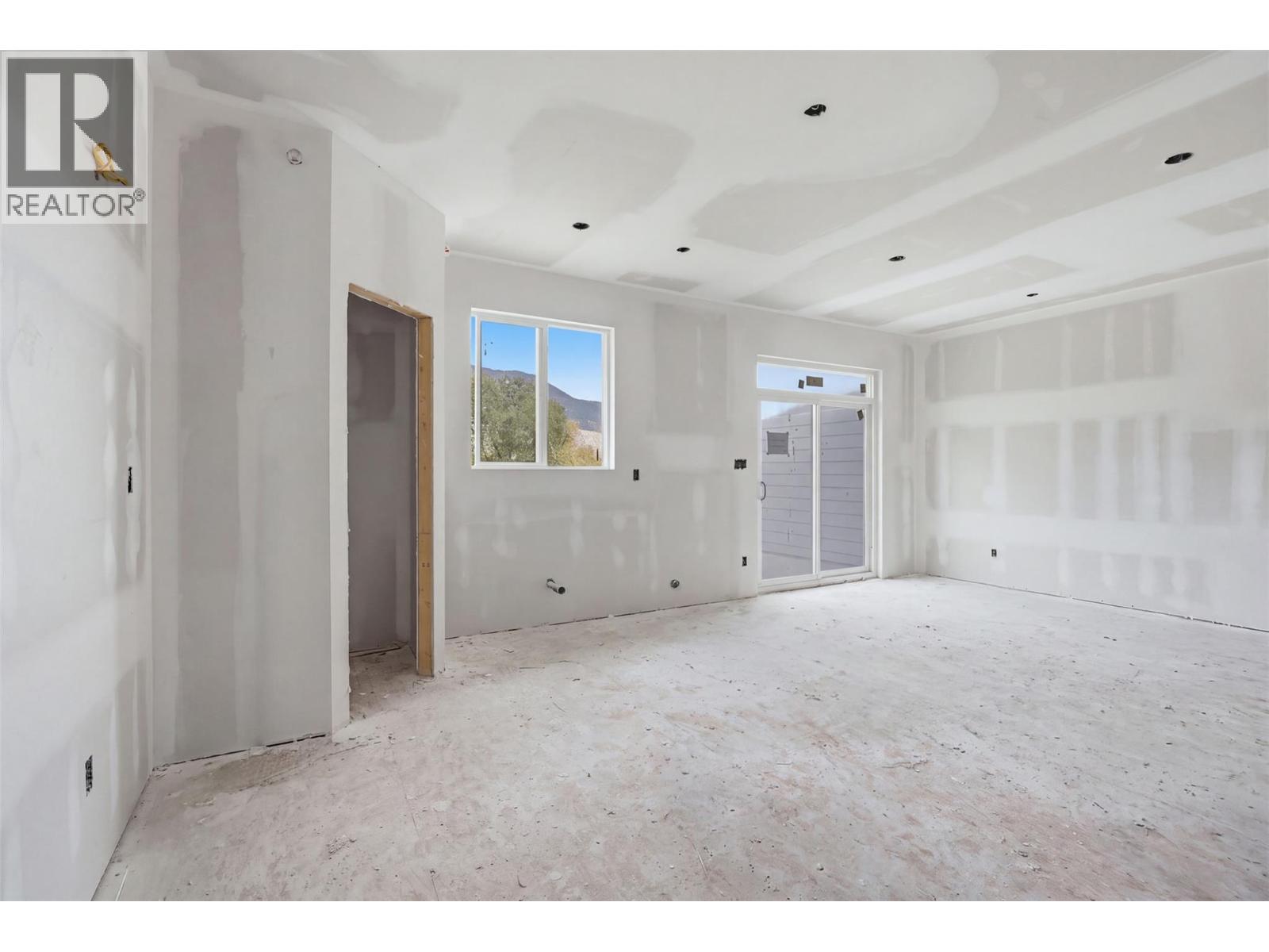 5878 Dallas Drive, Kamloops, British Columbia  V2C 4X2 - Photo 5 - 10403632